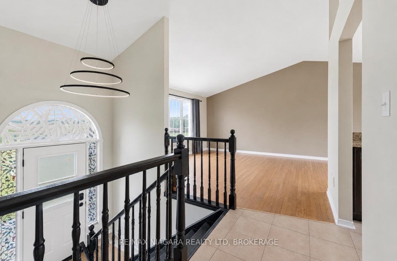 661 Carl Road photo 18