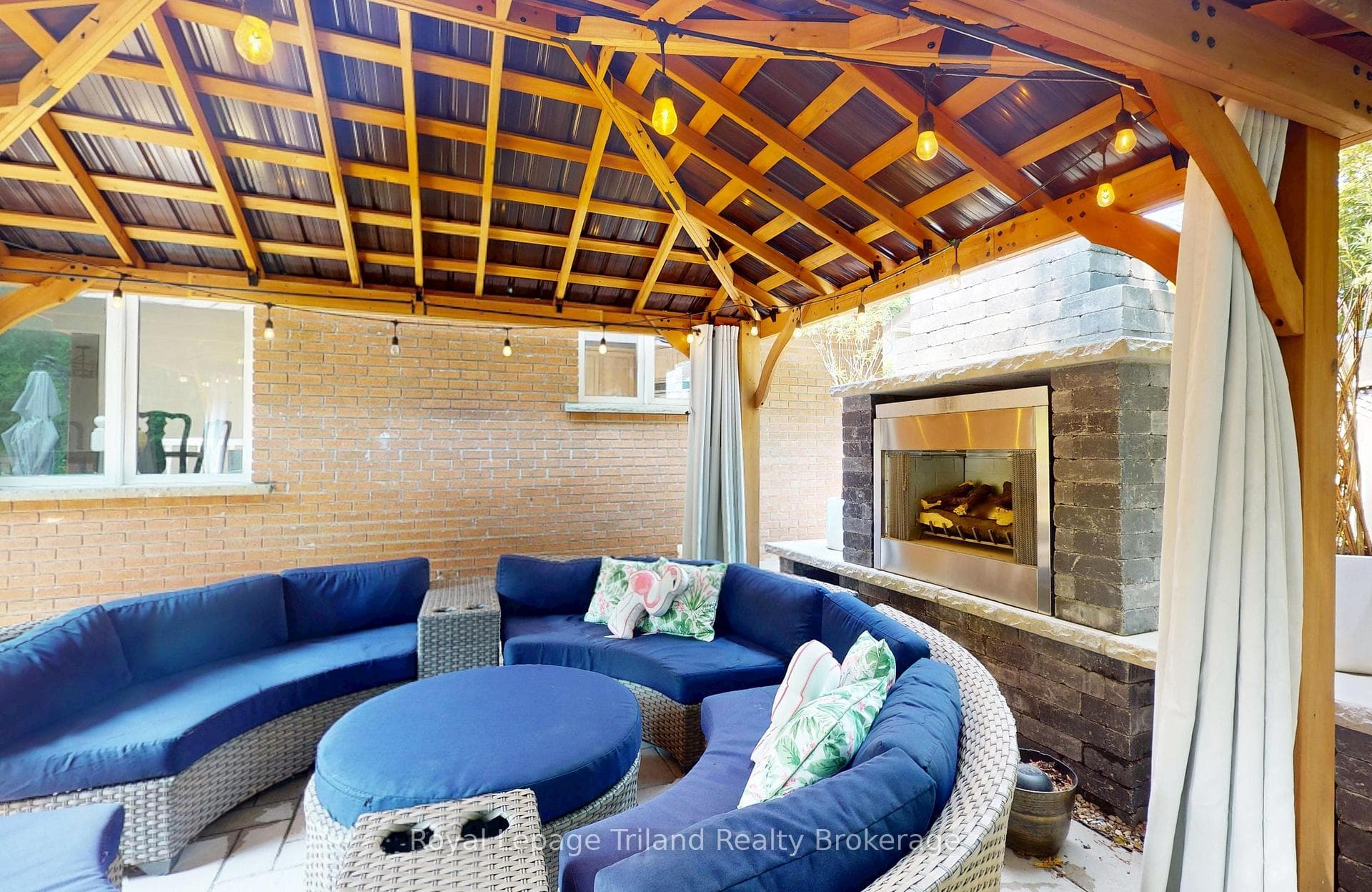 444 Lee Avenue photo 33