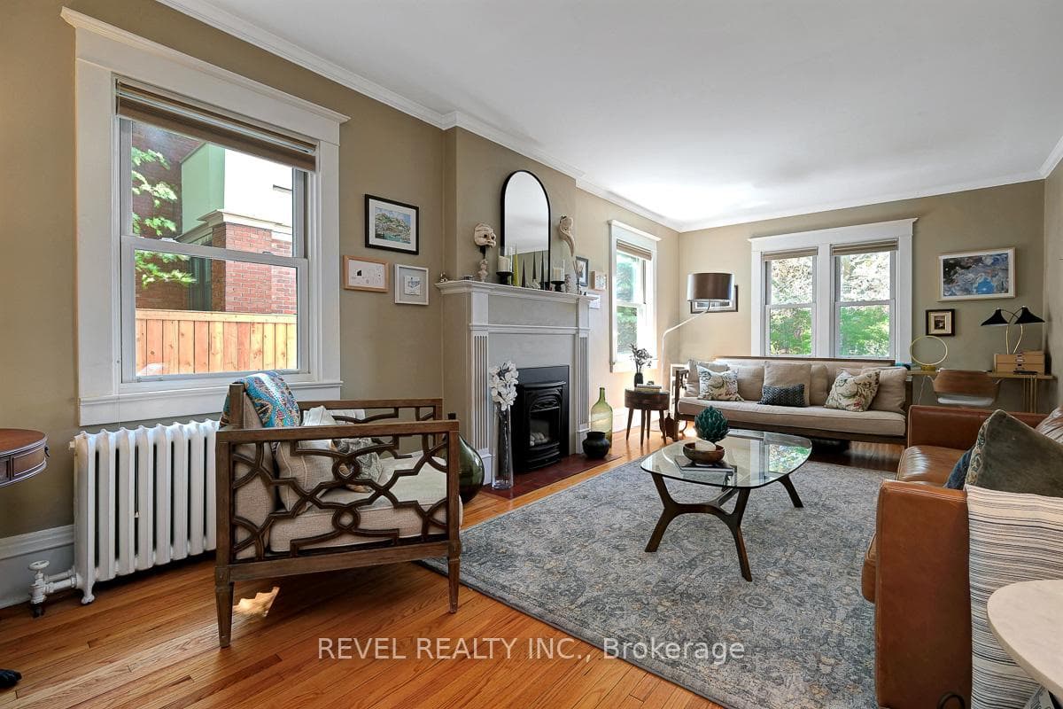 320 CLEMOW Avenue photo 8