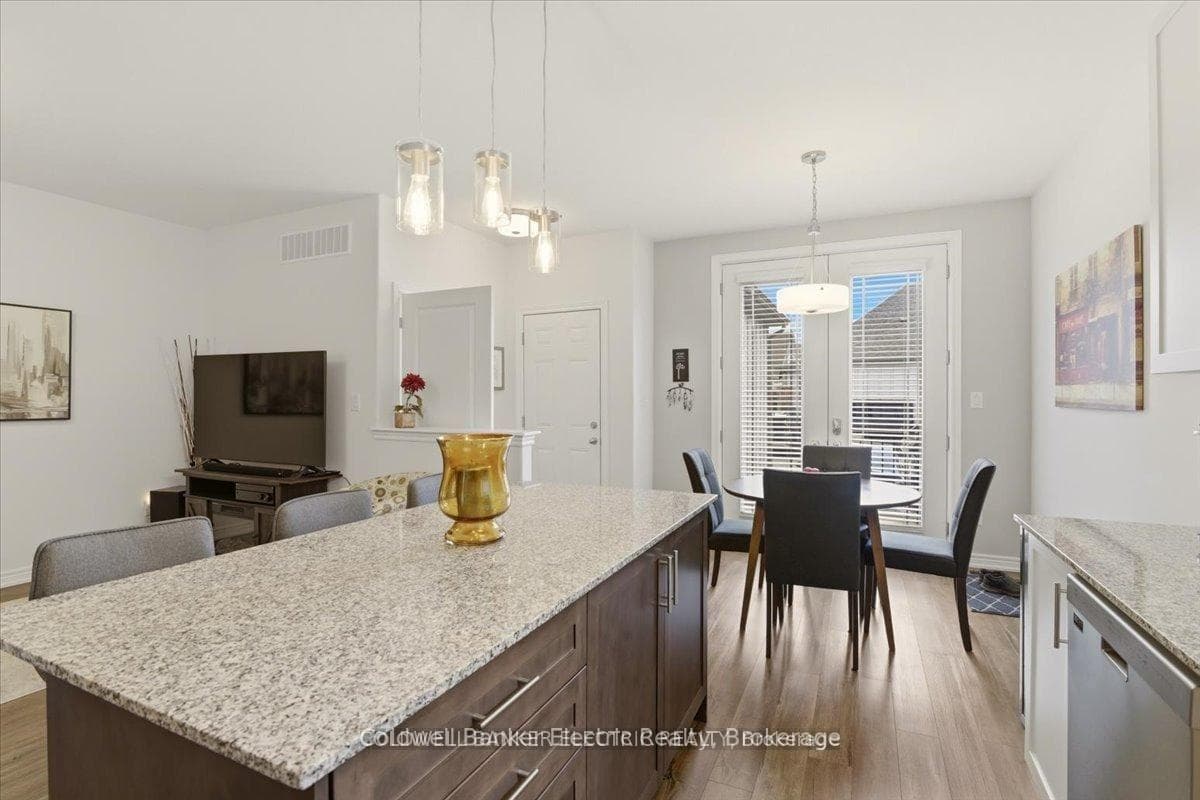80 Marsh Avenue Unit 14 photo 15