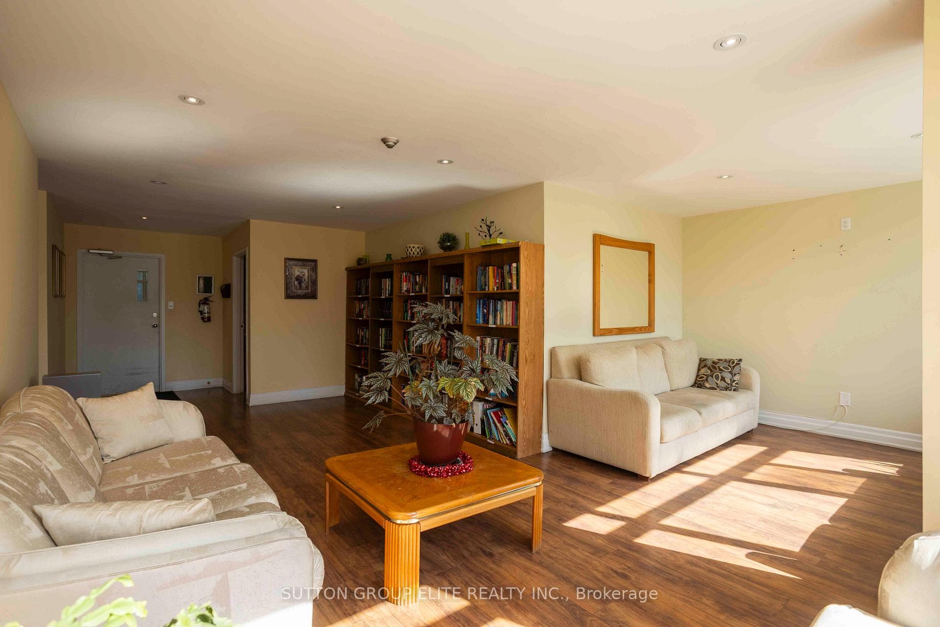 50 Elm Drive Unit 1704 photo 30