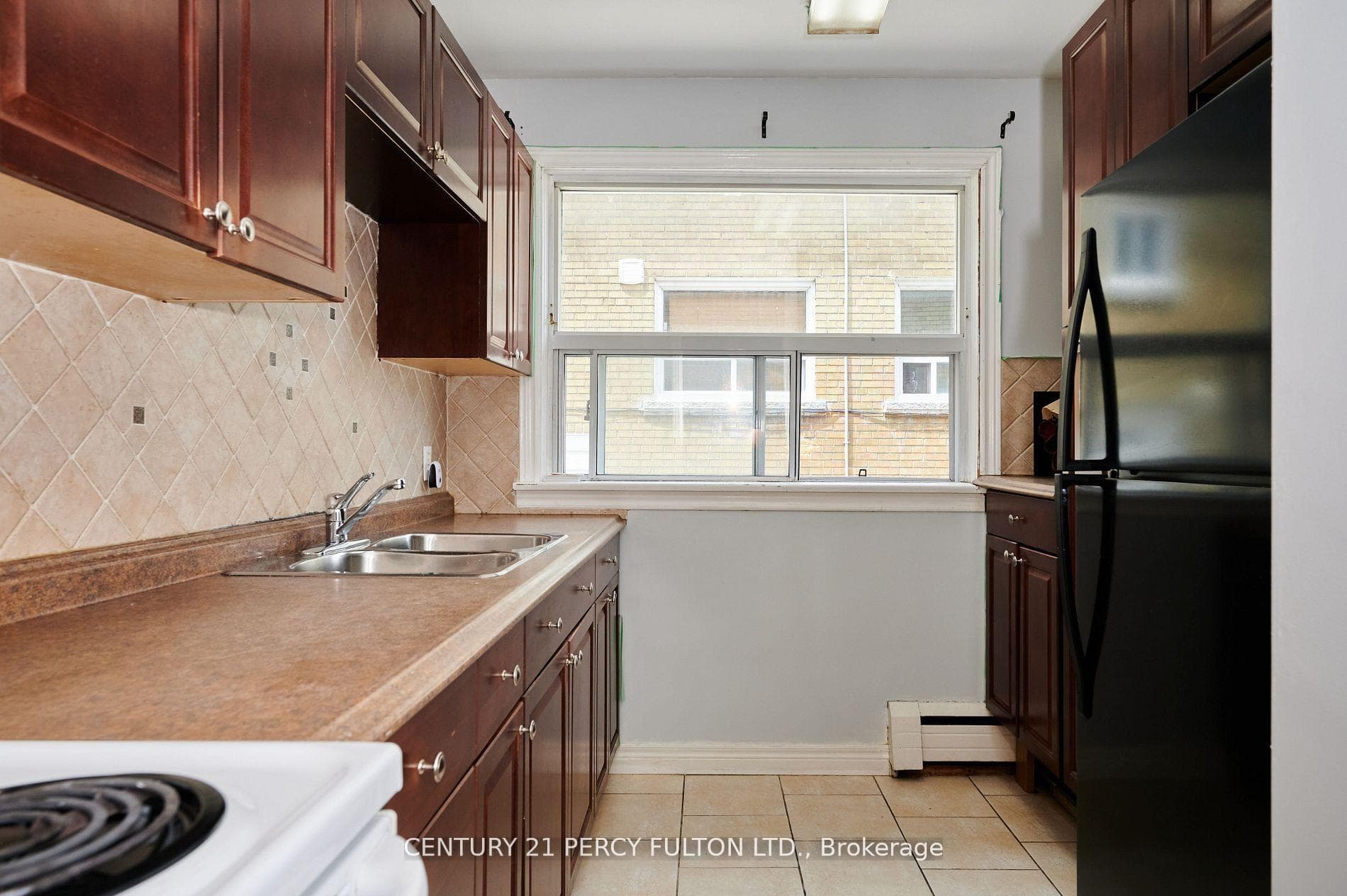 2961 Lawrence Avenue photo 6