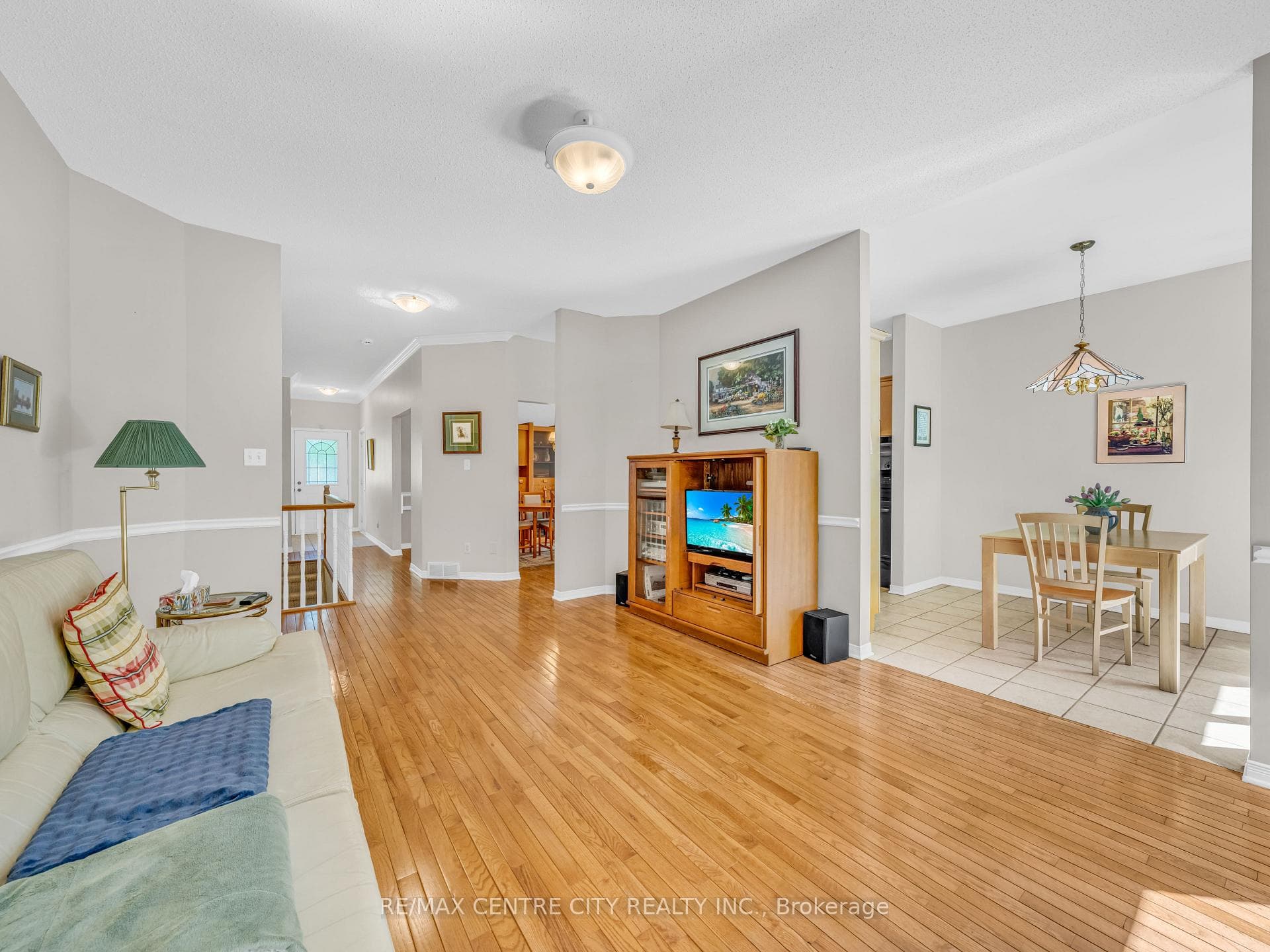 Large Livingroom