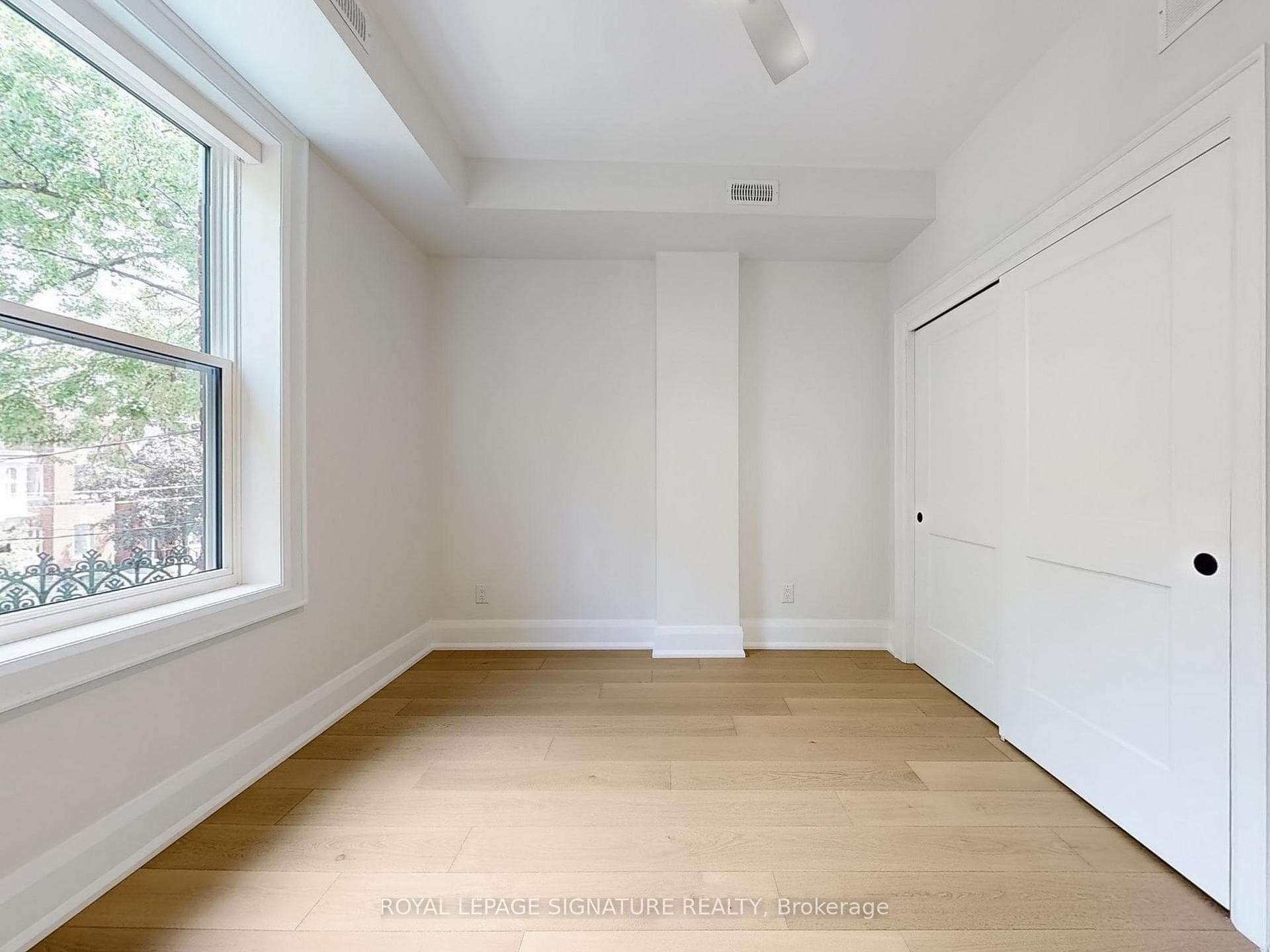 28 Beaconsfield Avenue Unit 2 photo 13