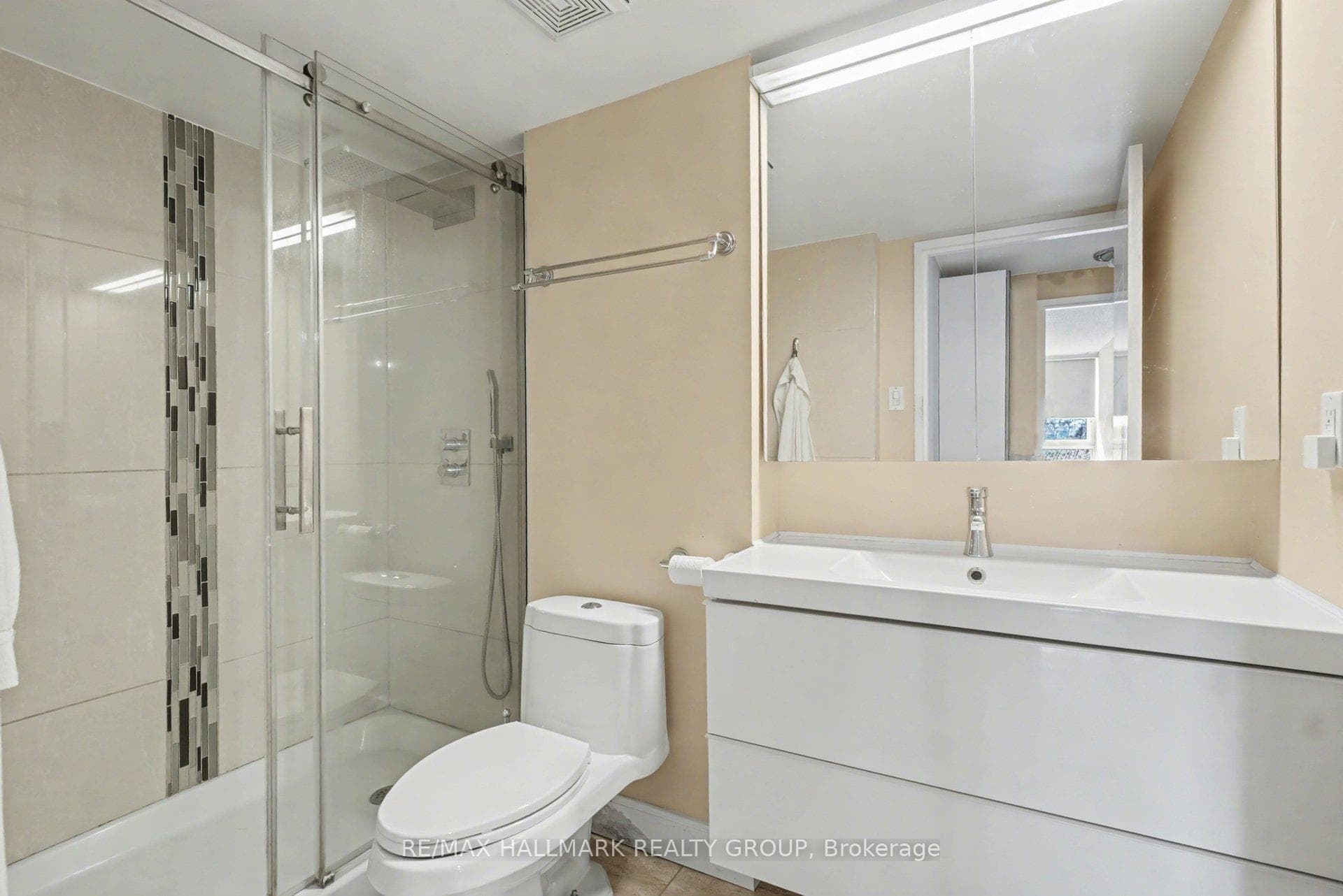 80 Sandcastle Drive Unit 616 photo 14