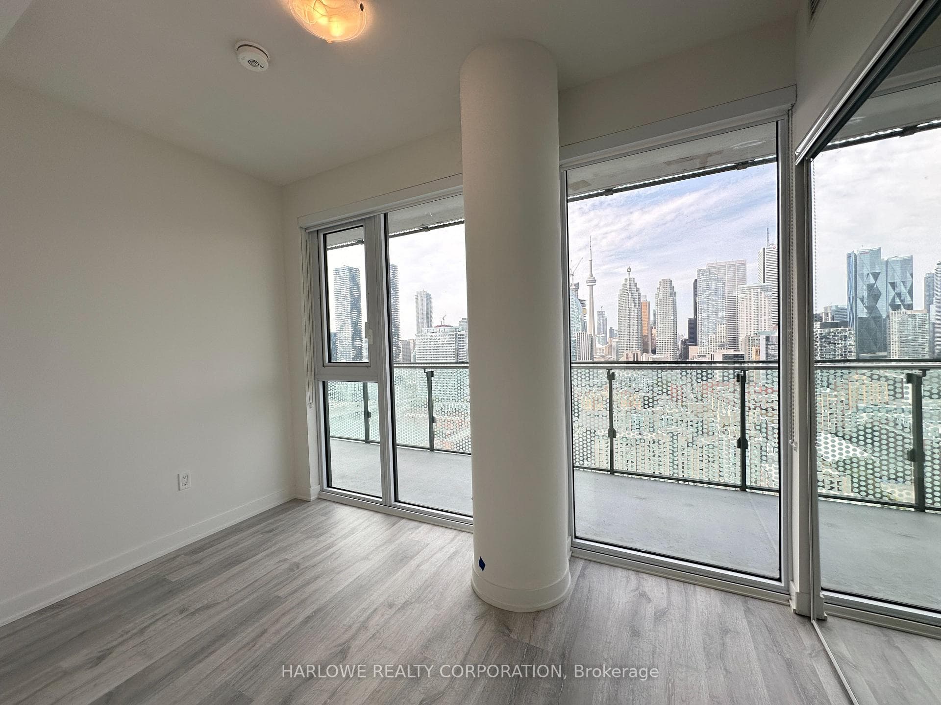 135 Lower Sherbourne Street Unit LPH2927 photo 9