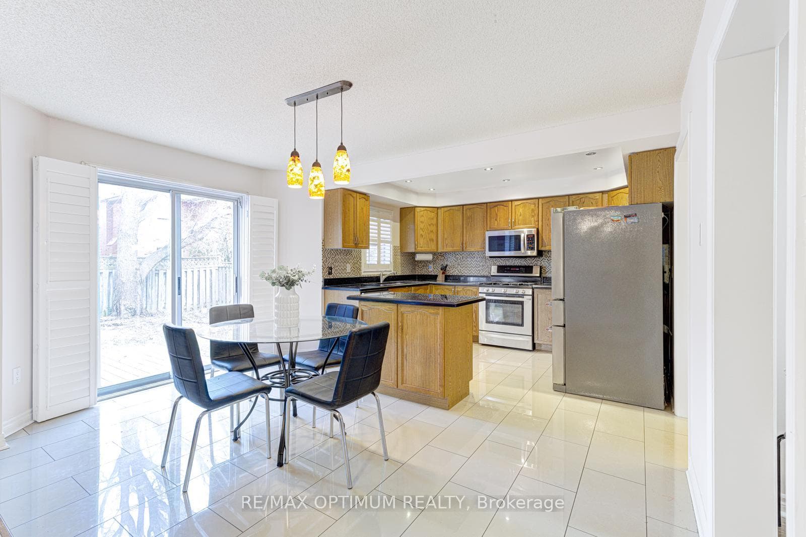 1466 Willowvale Gardens photo 19