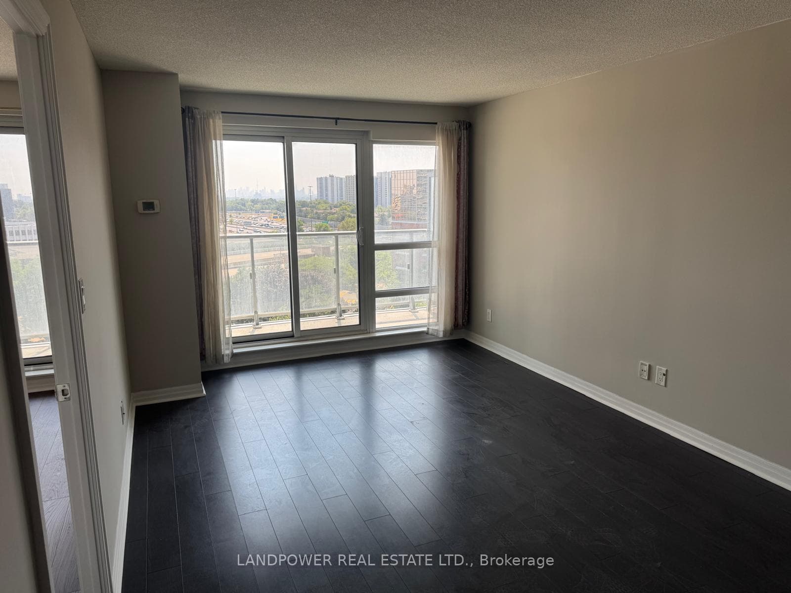 2015 Sheppard Avenue Unit 802 photo 3