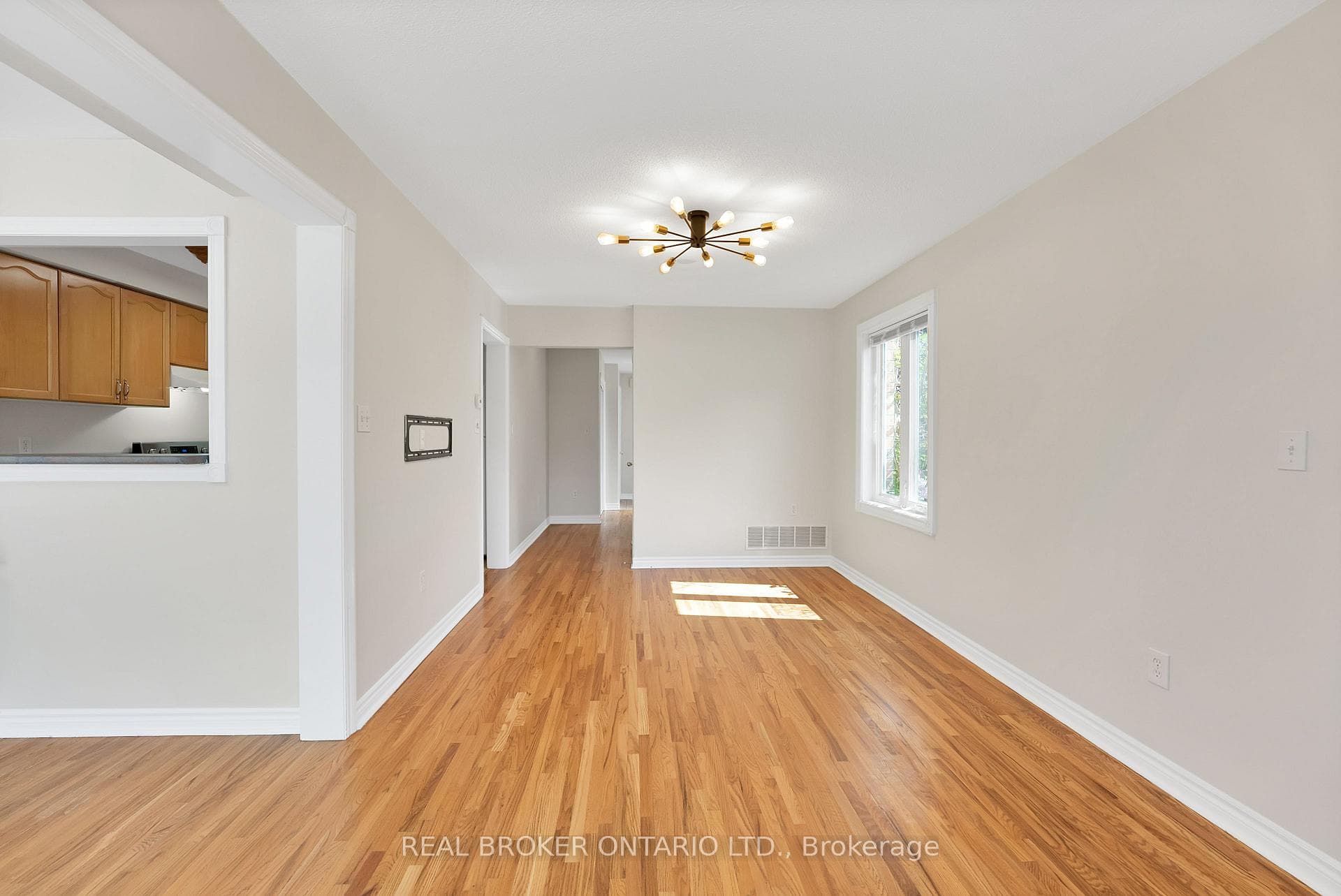 239 Humberland Drive photo 37