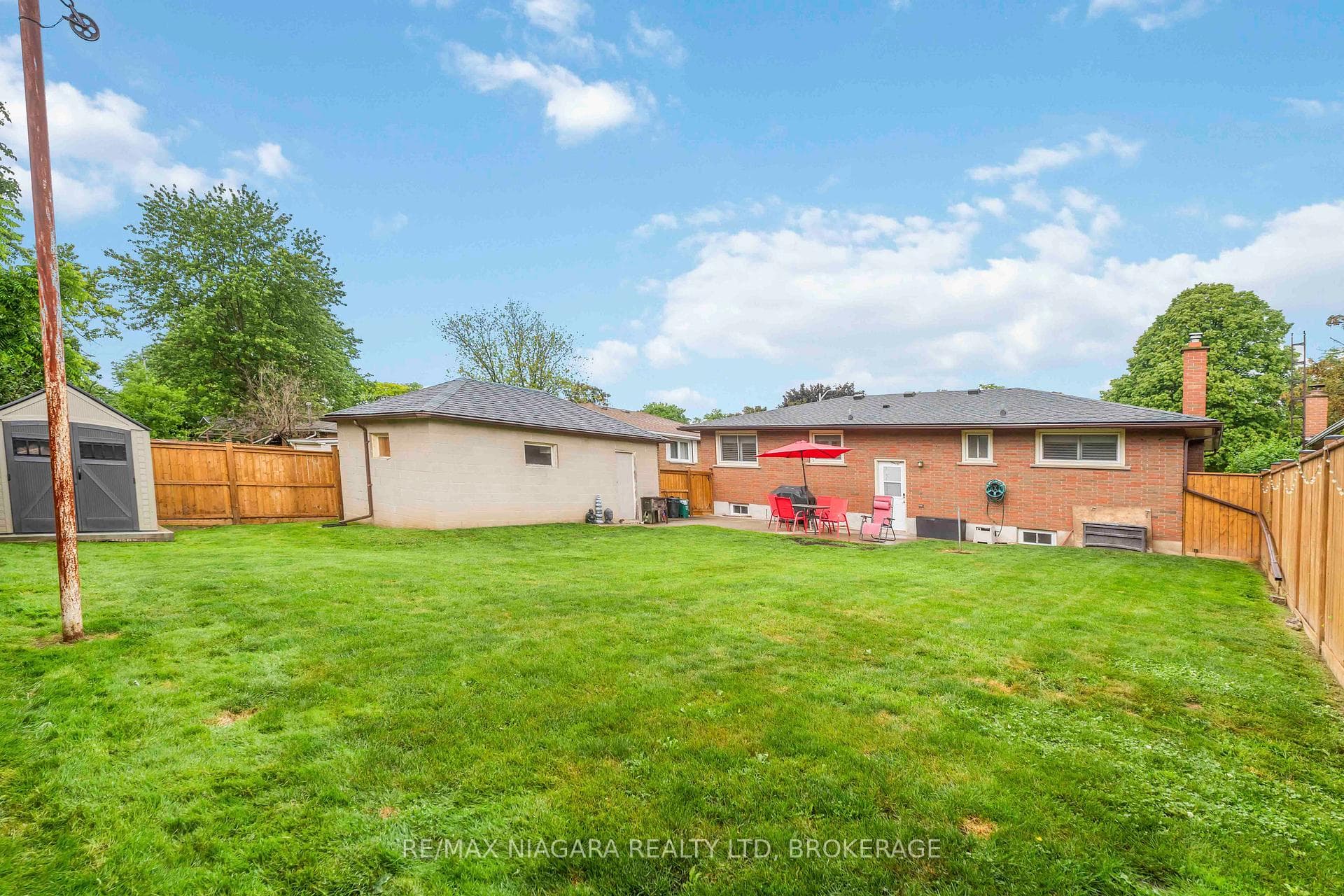 4075 Pettit Avenue photo 37