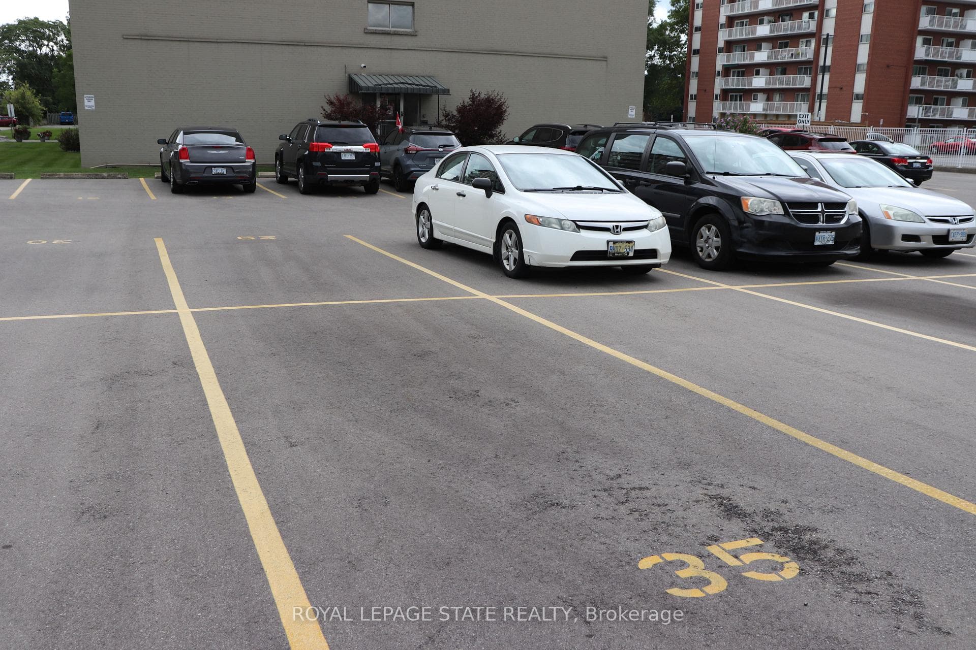 510 Queenston Road Unit 201 photo 31