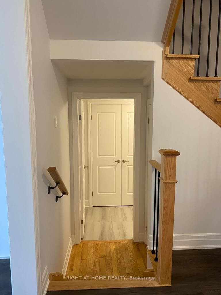 23 Federica Crescent photo 9