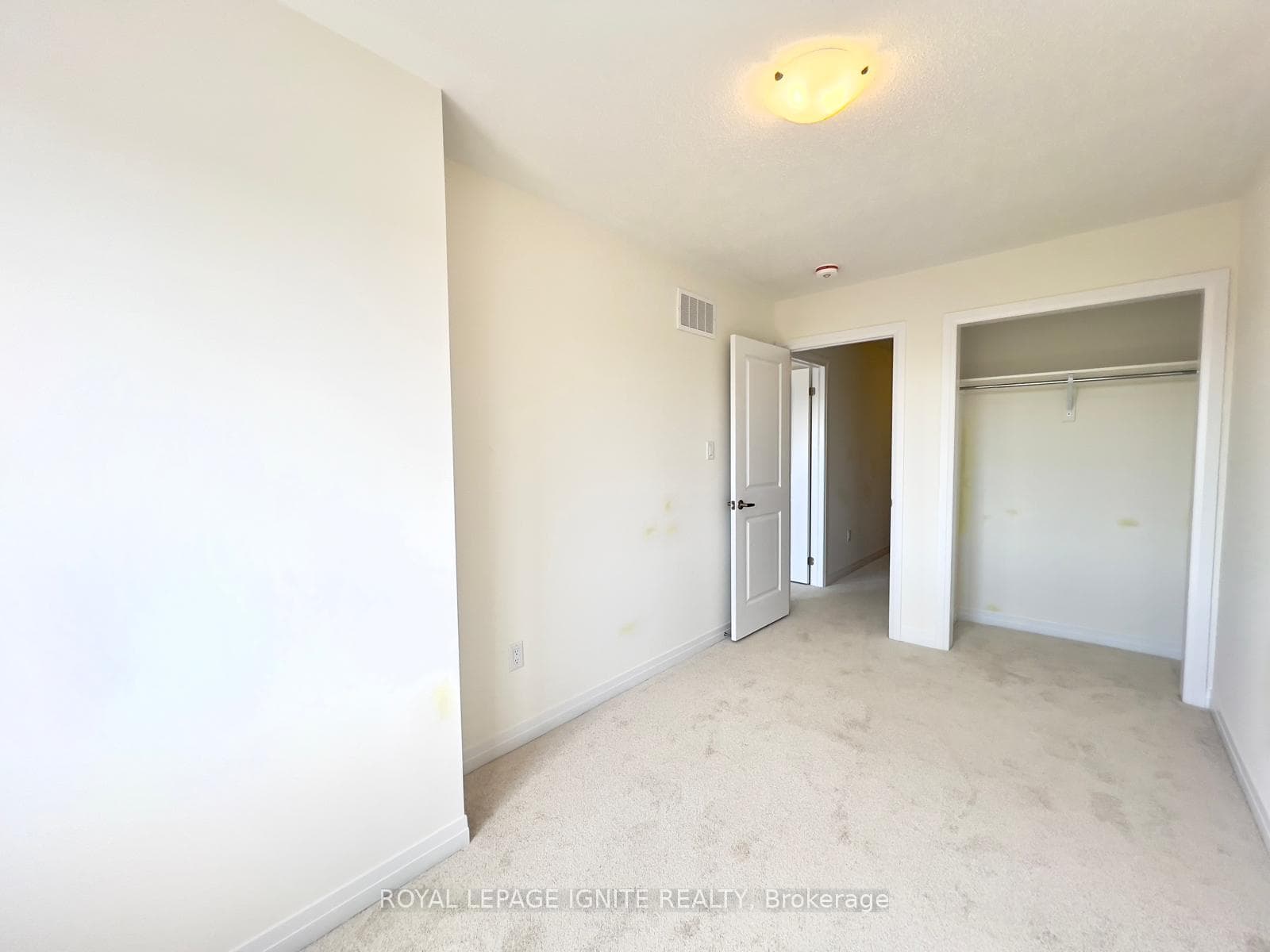 522 Hudson Crescent photo 19
