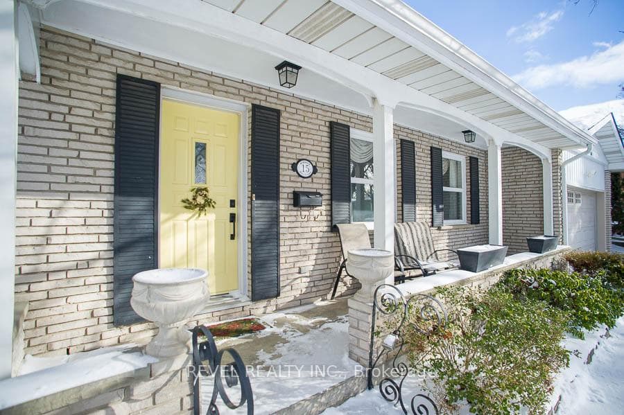 15 Burdock Boulevard photo 3