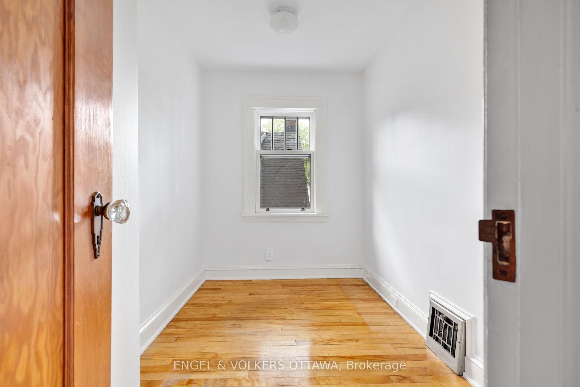 54 Glendale Avenue photo 30