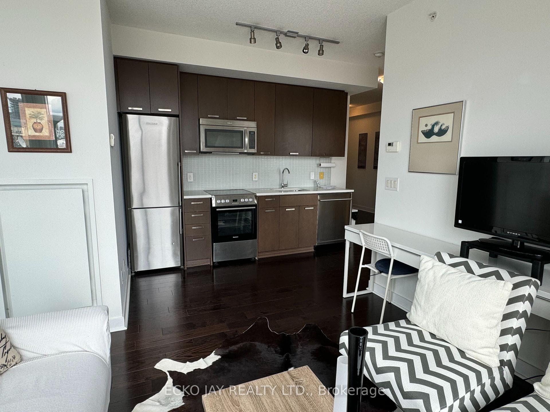 295 Adelaide Street Unit 1102 photo 6