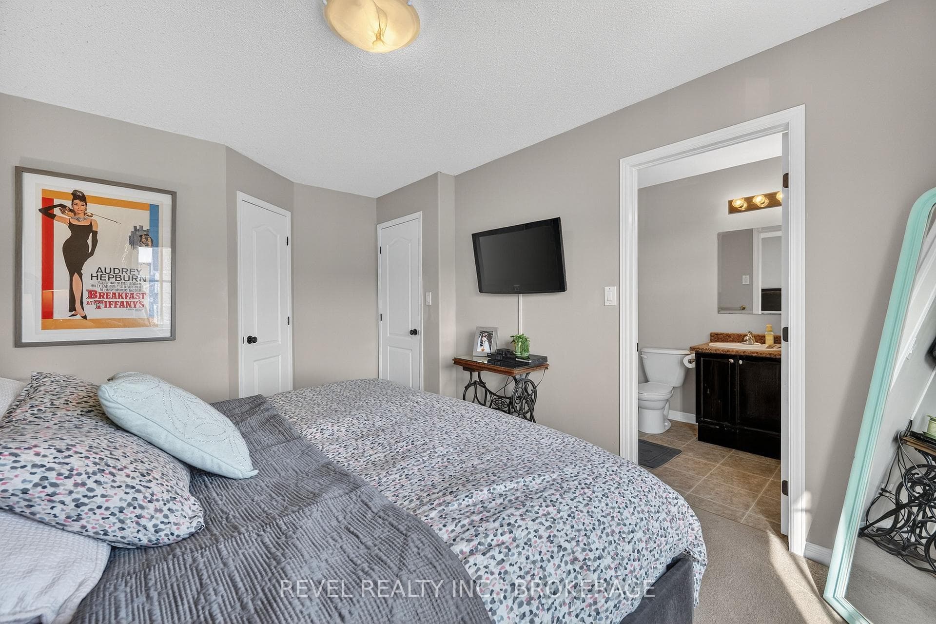 1509 Crimson Crescent photo 18