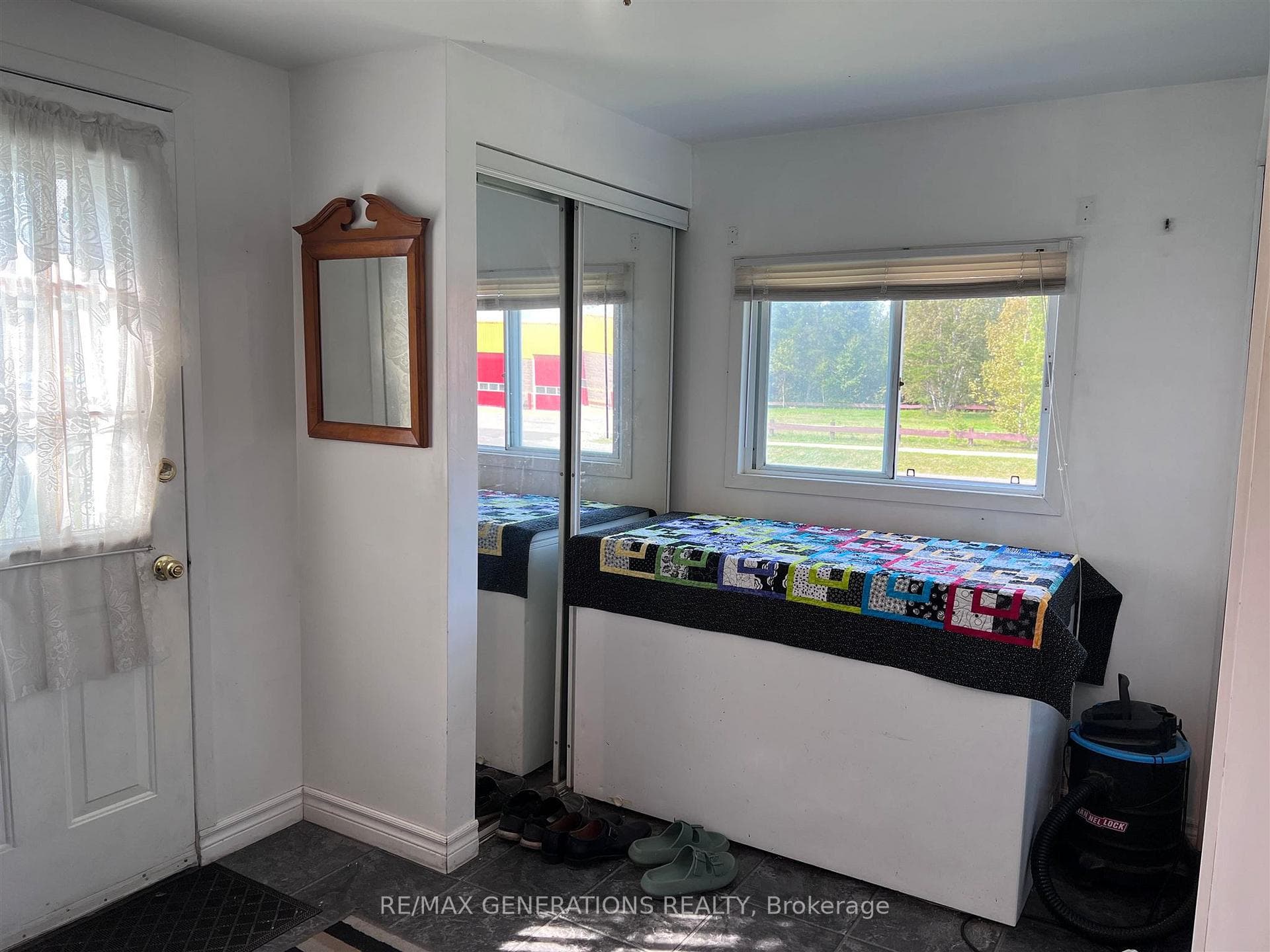 72 Jackson Crescent photo 11