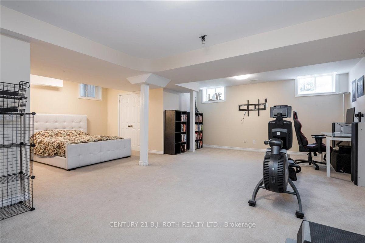 1327 Hunter Street photo 25
