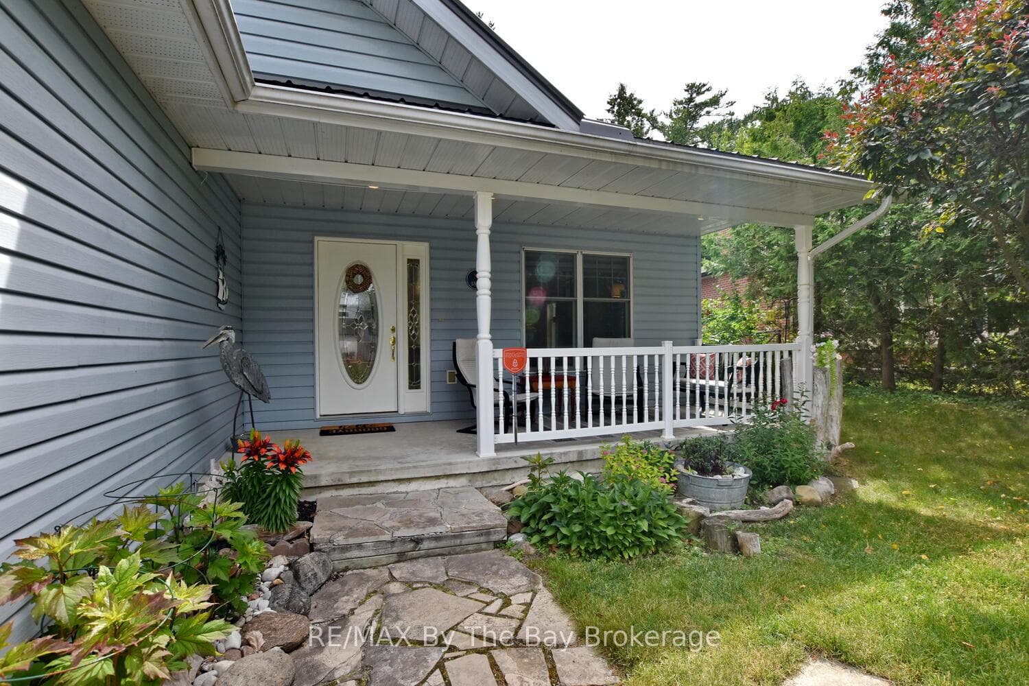 1327 RIVER Road photo 4