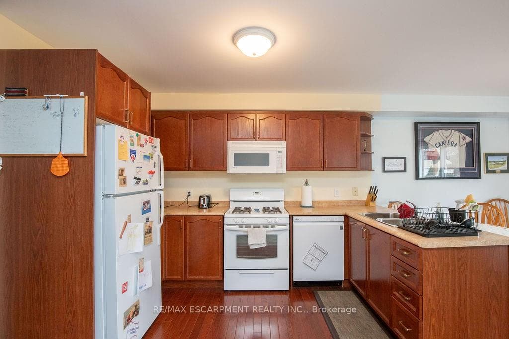 33 Pettit Street photo 11