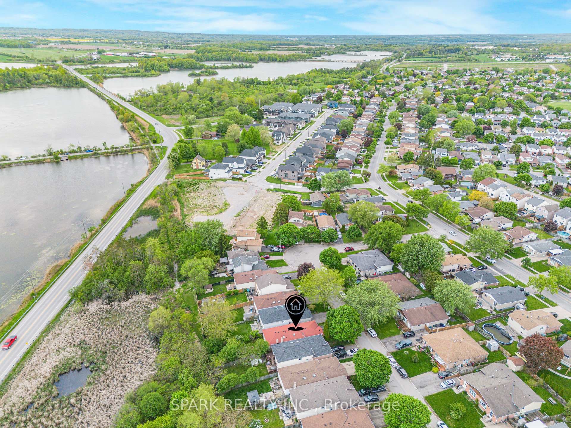 28 Lampman Crescent photo 30