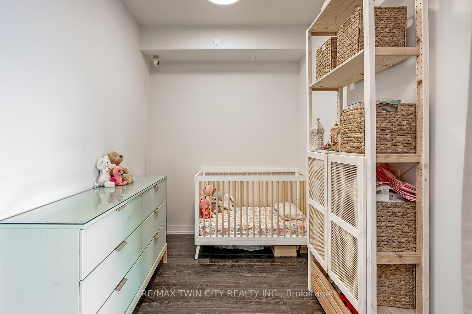 4085 PARKSIDE VILLAGE Drive Unit 1808 photo 20