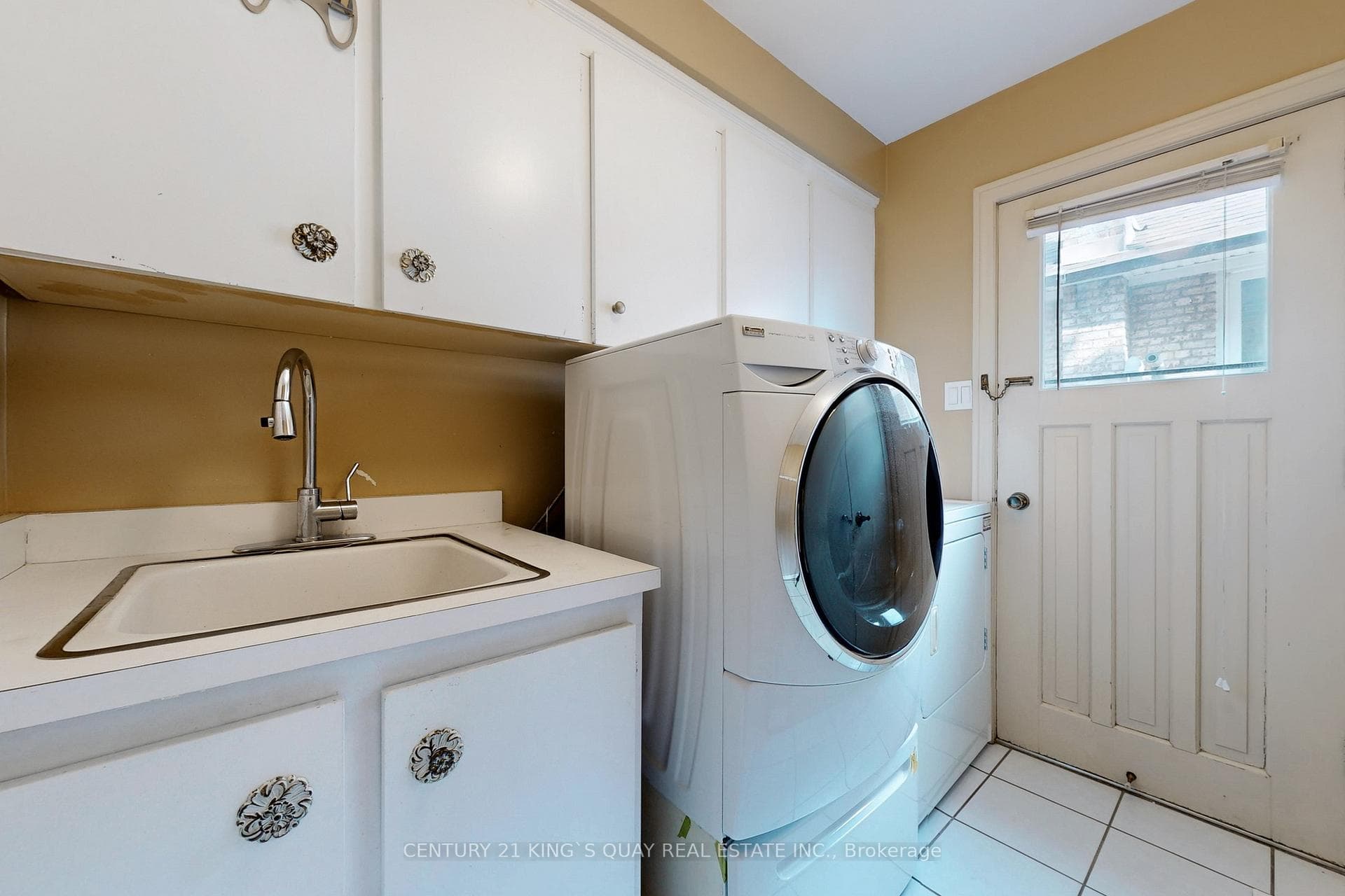 6 Terryhill Crescent photo 36