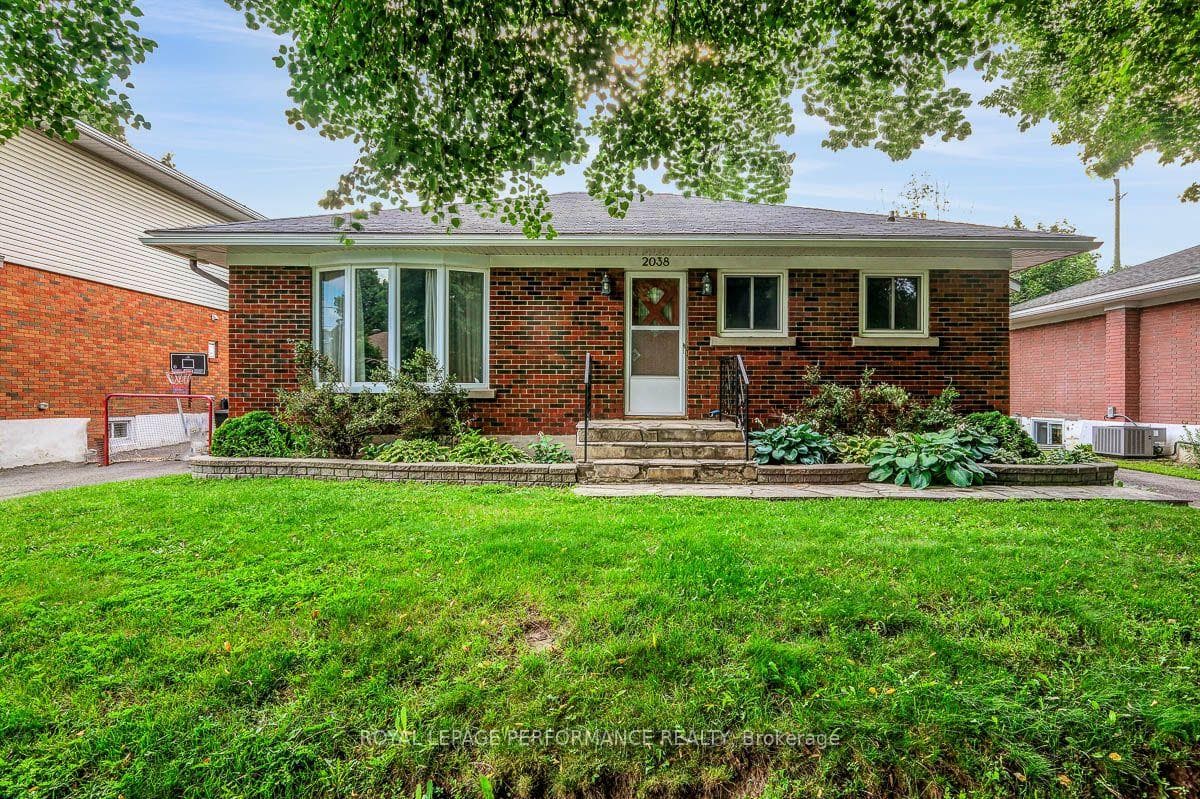 2038 Arch Street photo 1