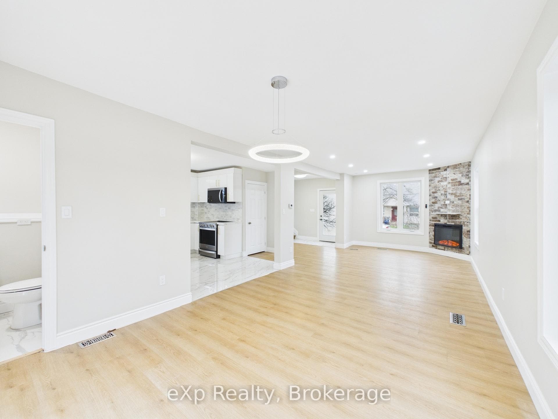 276 Foster Avenue photo 11