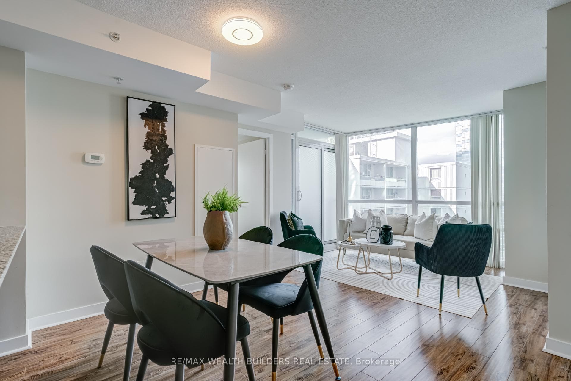 5740 Yonge Street Unit 1007 photo 12