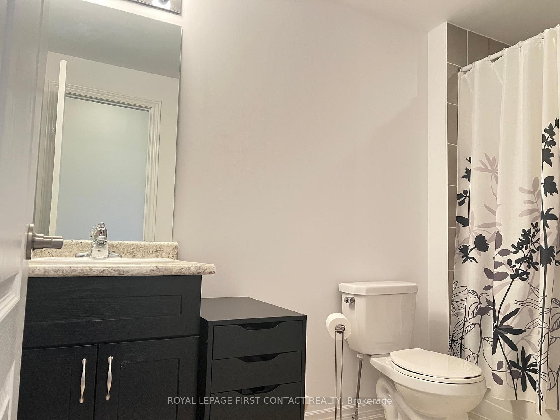 720 Yonge Street Unit 403 photo 7