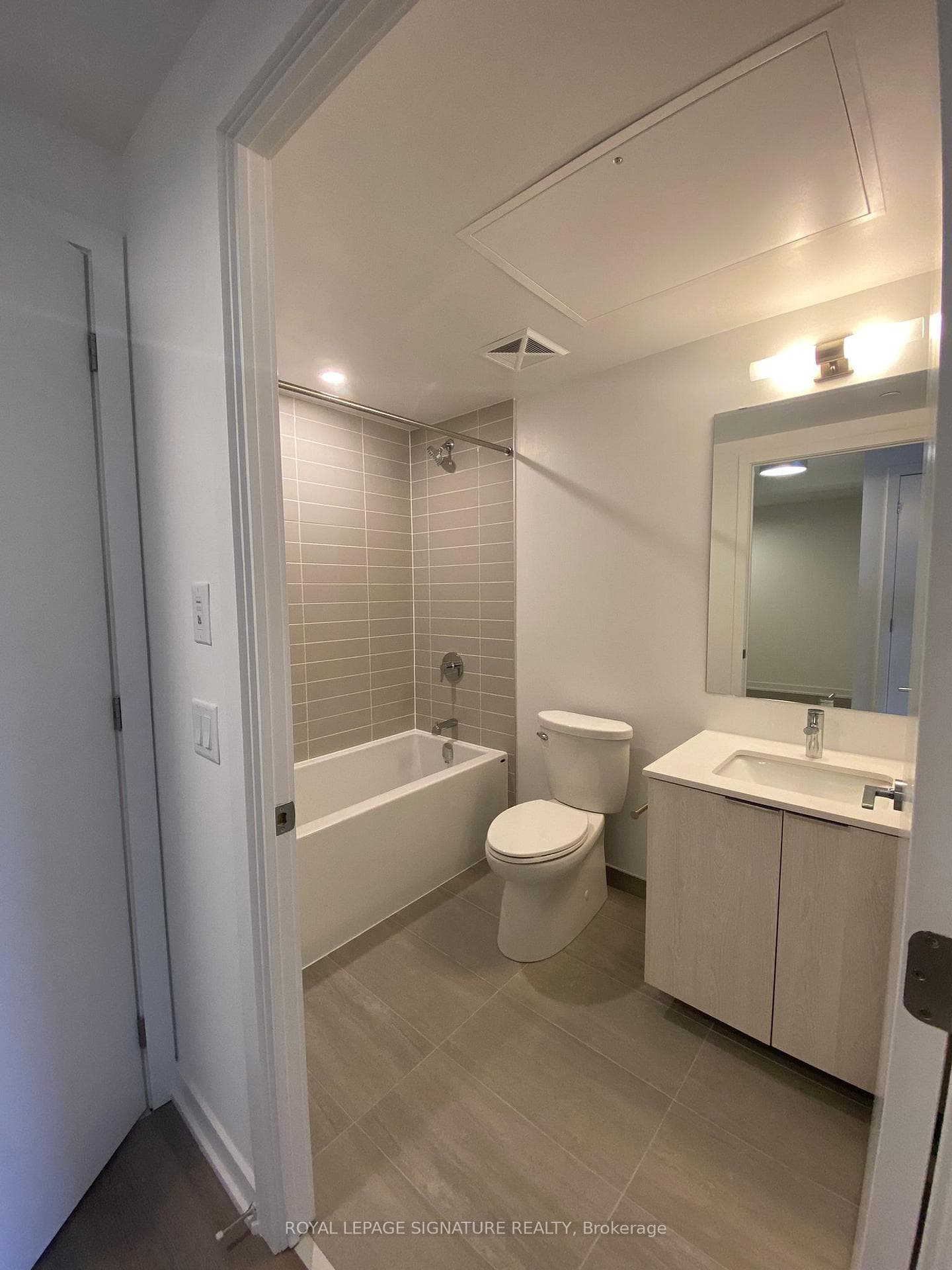 357 King Street Unit 1708 photo 10