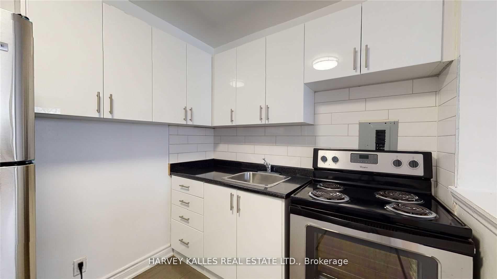 4 Greentree Court Unit 308 photo 8