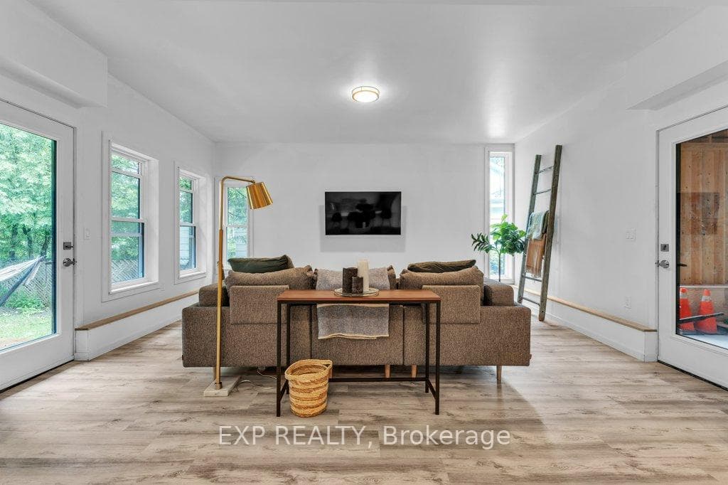 164 Henry Street photo 16