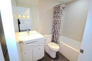 15 Grenville Street Unit 1707 photo 5