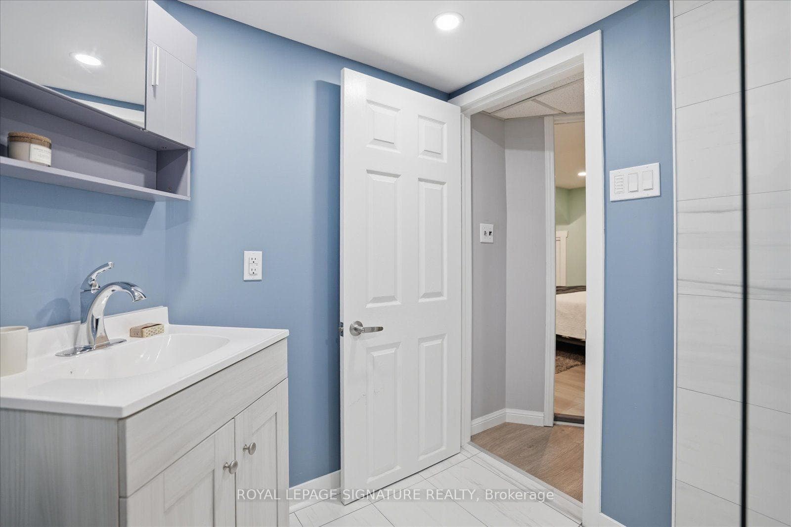 24 Latham Avenue photo 31