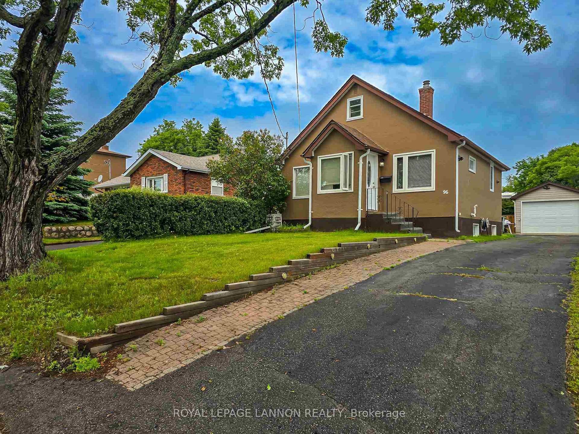 96 Albany Street photo 42