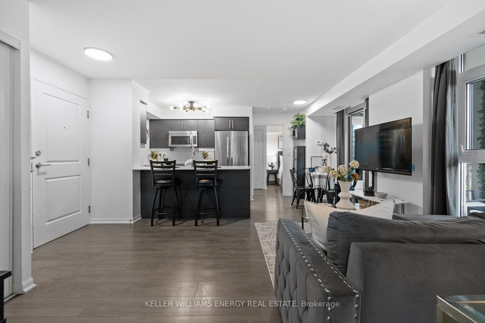 35 Bastion Street Unit 308 photo 3