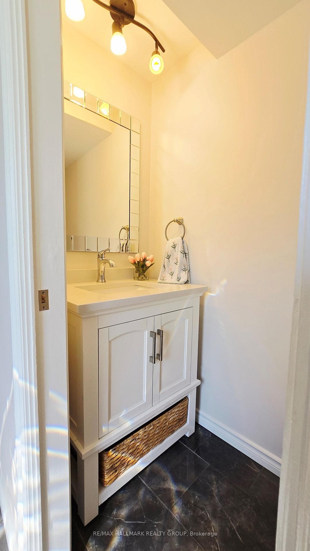 35 Seabrooke Drive photo 13
