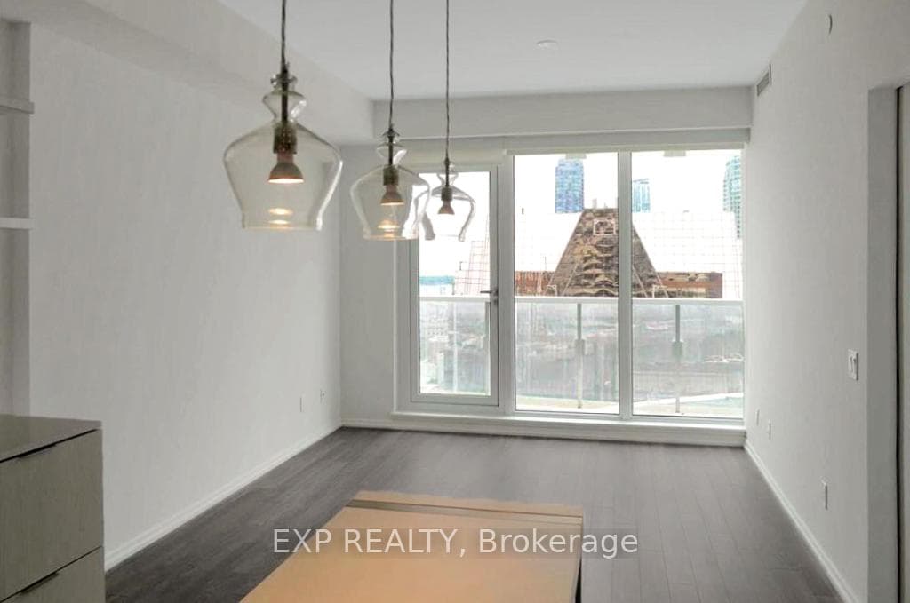197 Yonge Street Unit 3107 photo 7