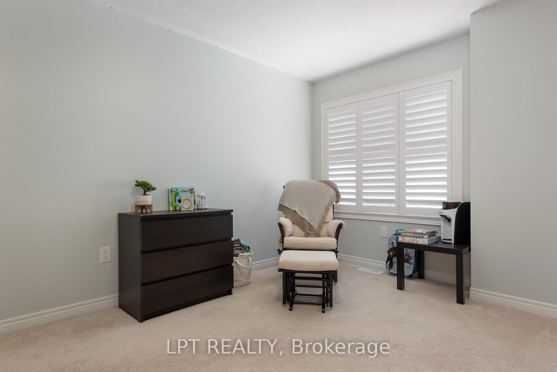 10 Mandley Street photo 28