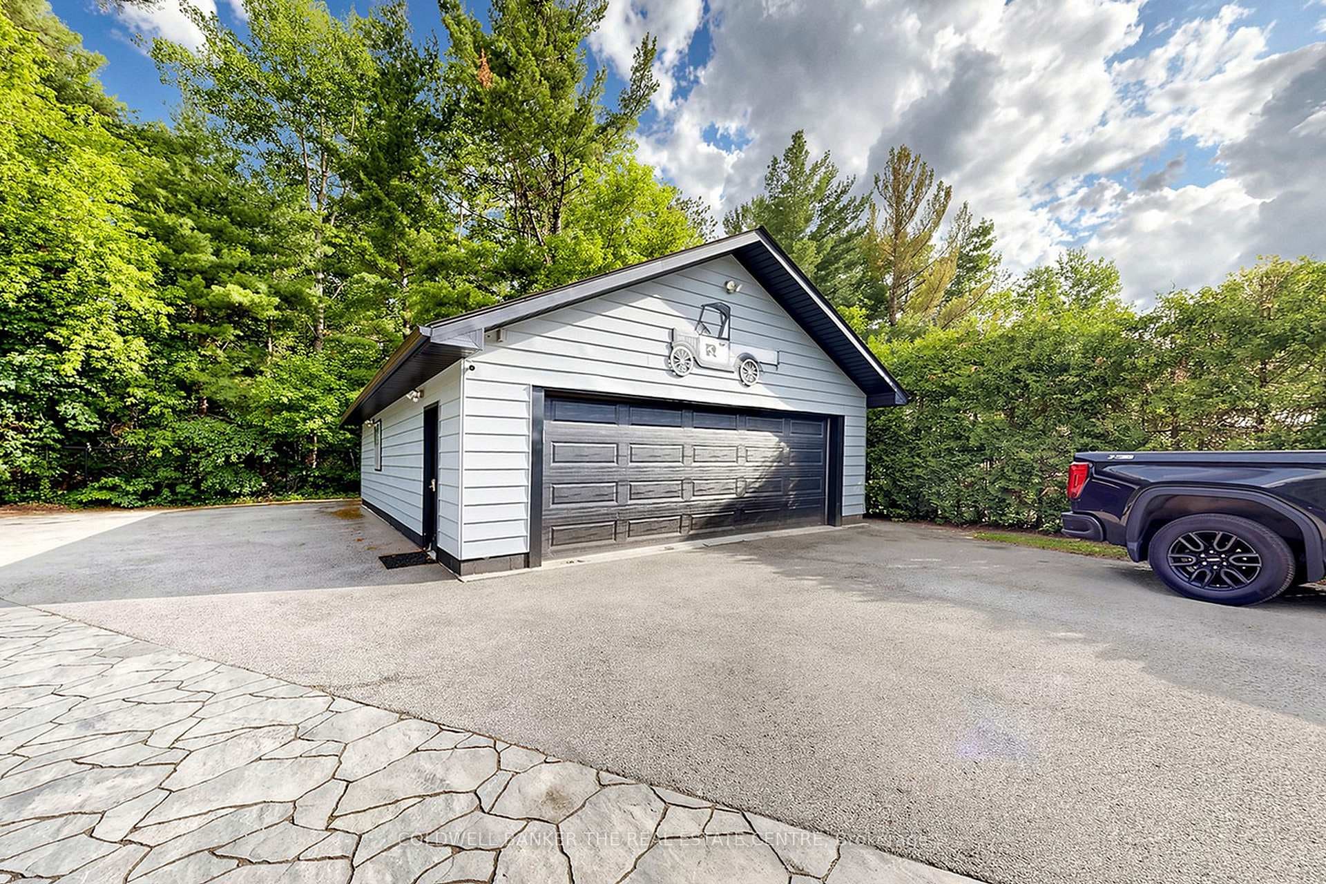 35 Parkside Drive photo 33