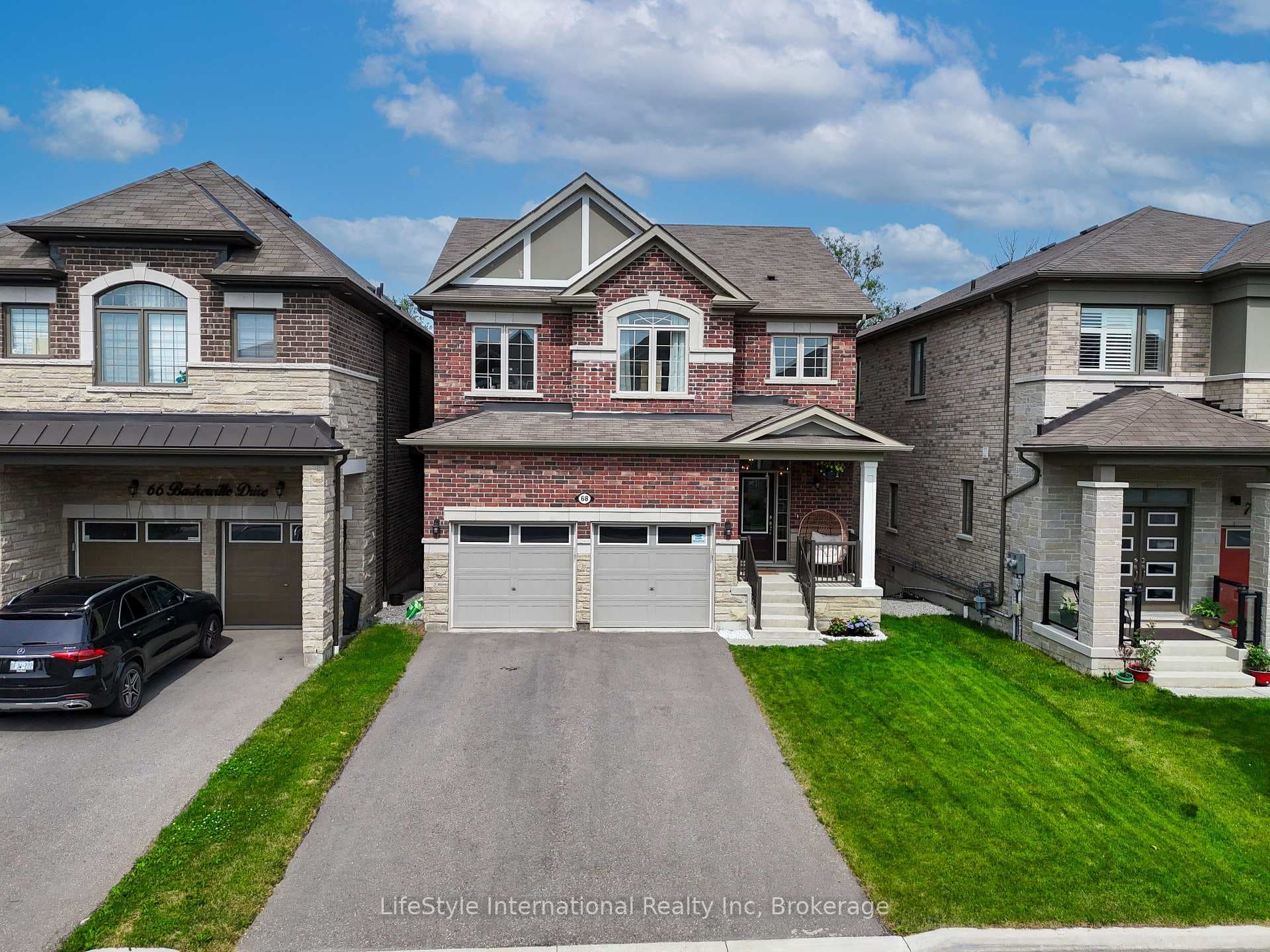 68 Barkerville Drive photo 1