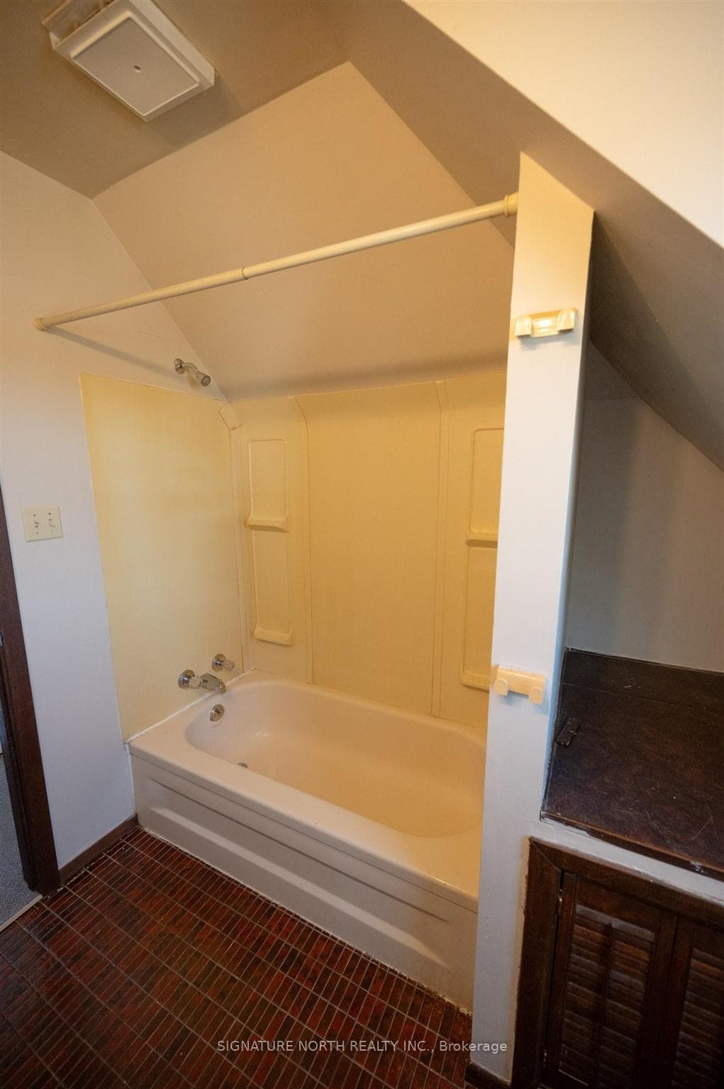 1203 Sprague Street photo 24