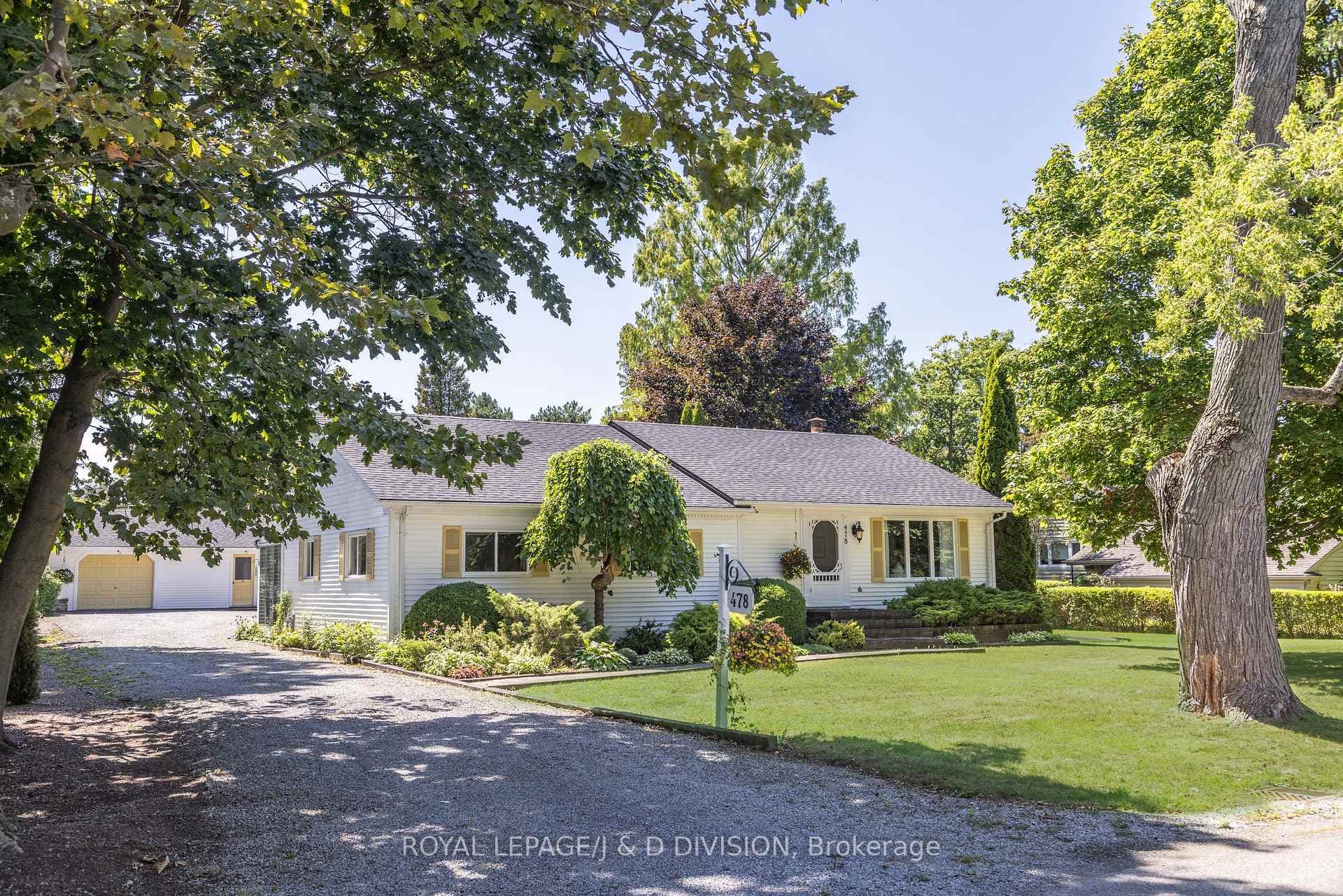 478 Johnson Street photo 3