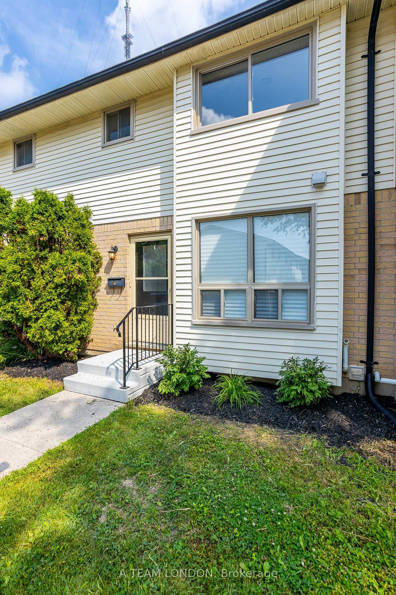 135 BELMONT Drive Unit 21 photo 2