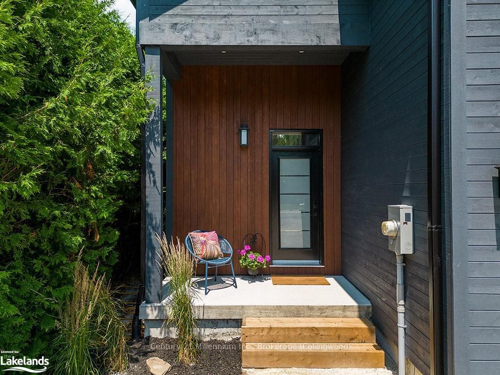 701 SIXTH Street photo 4