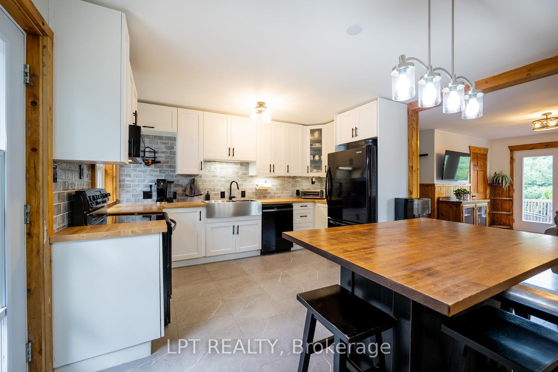 2291 Sands Road photo 6
