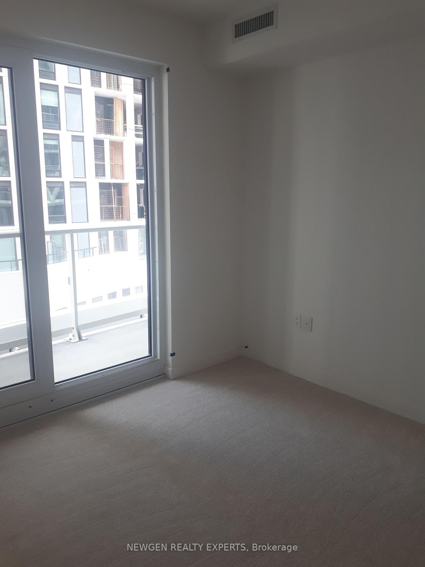 230 Simcoe Street Unit 731 photo 5